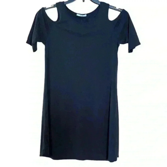 Acemi Dresses & Skirts - Acemi Cold Shoulder Black Dress